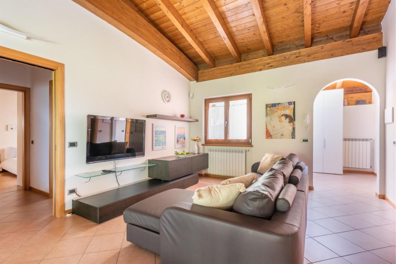 Casa Francesca Relax Apartamento Limone sul Garda Exterior foto